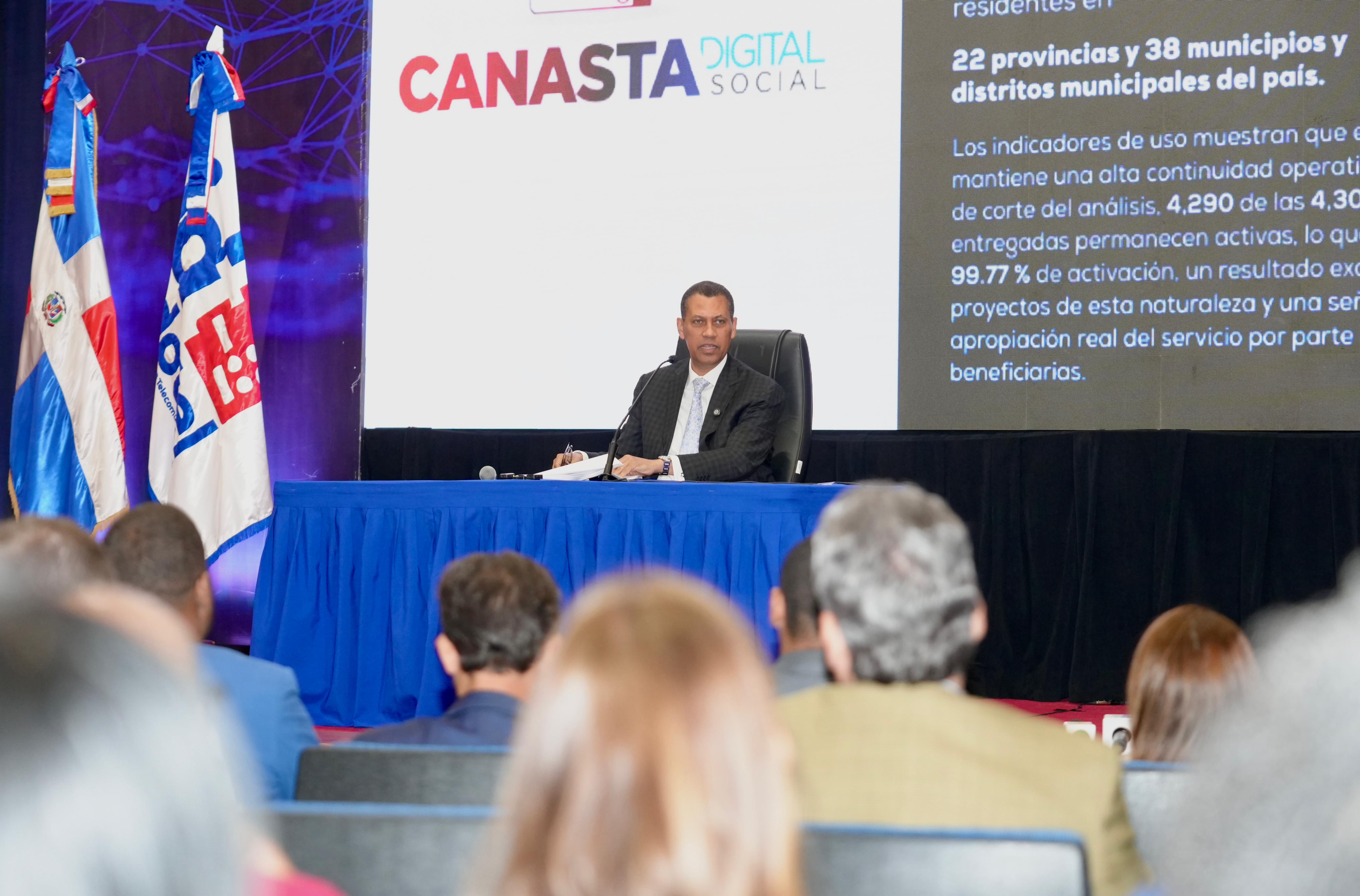 Presidente de indotel  Guido Gómez mazara