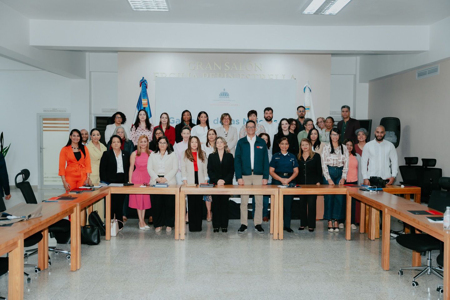 Compromiso social , contra feminicidios en RD.