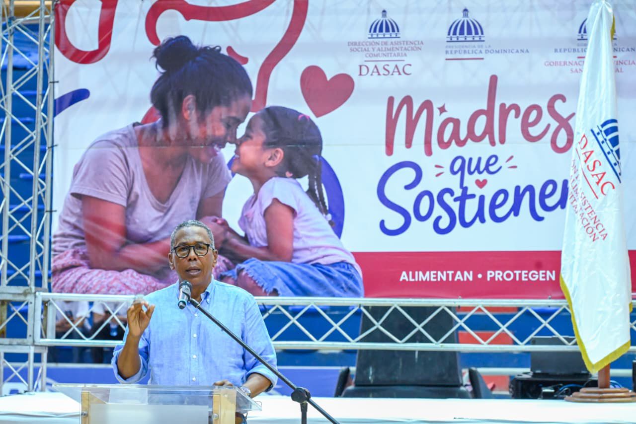 Gobierno inicia en San Cristóbal gran jornada nacional por el Día de las Madres a través de DASAC