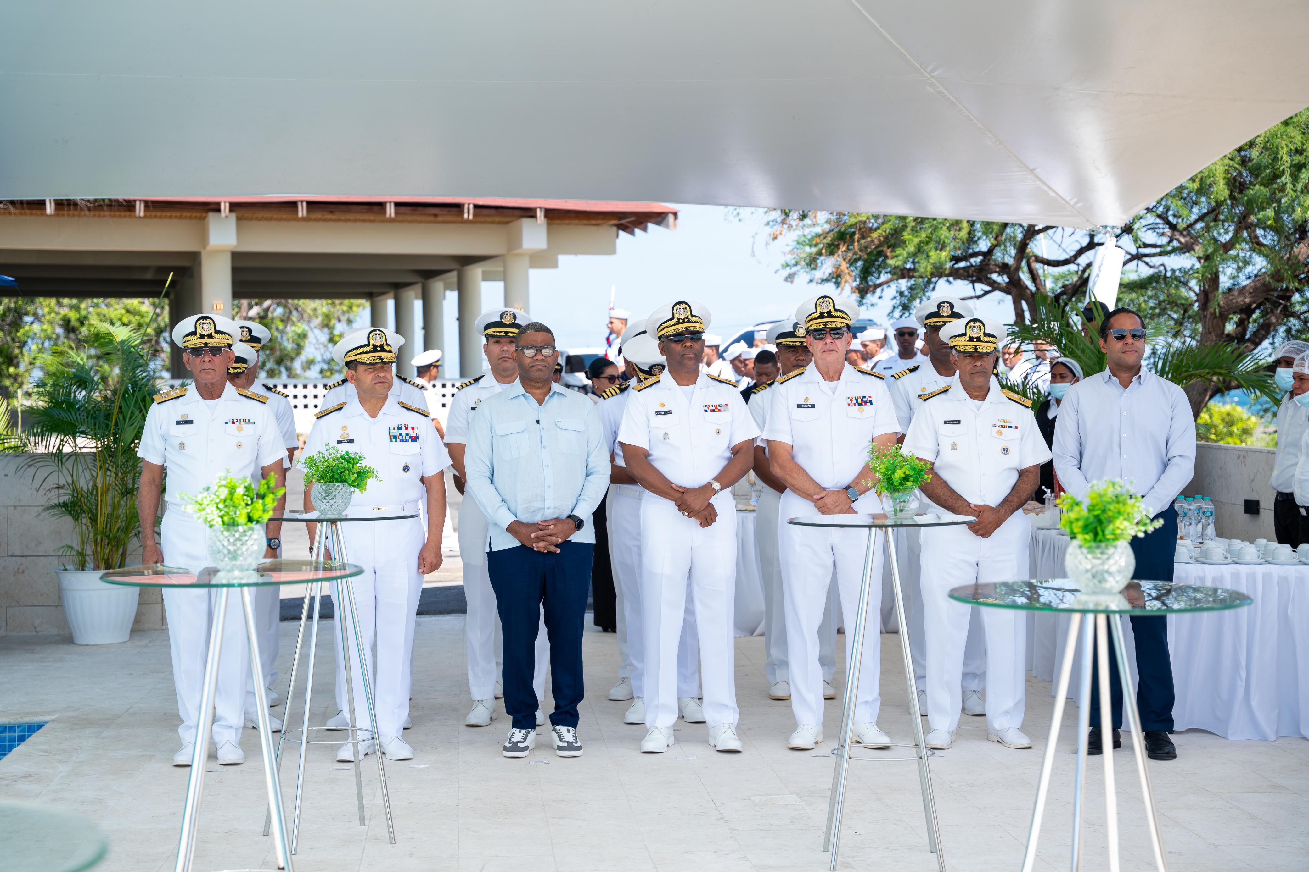 Propeep entrega moderna velaria en Las Calderas para beneficio de alistados de la Armada y sus familias.