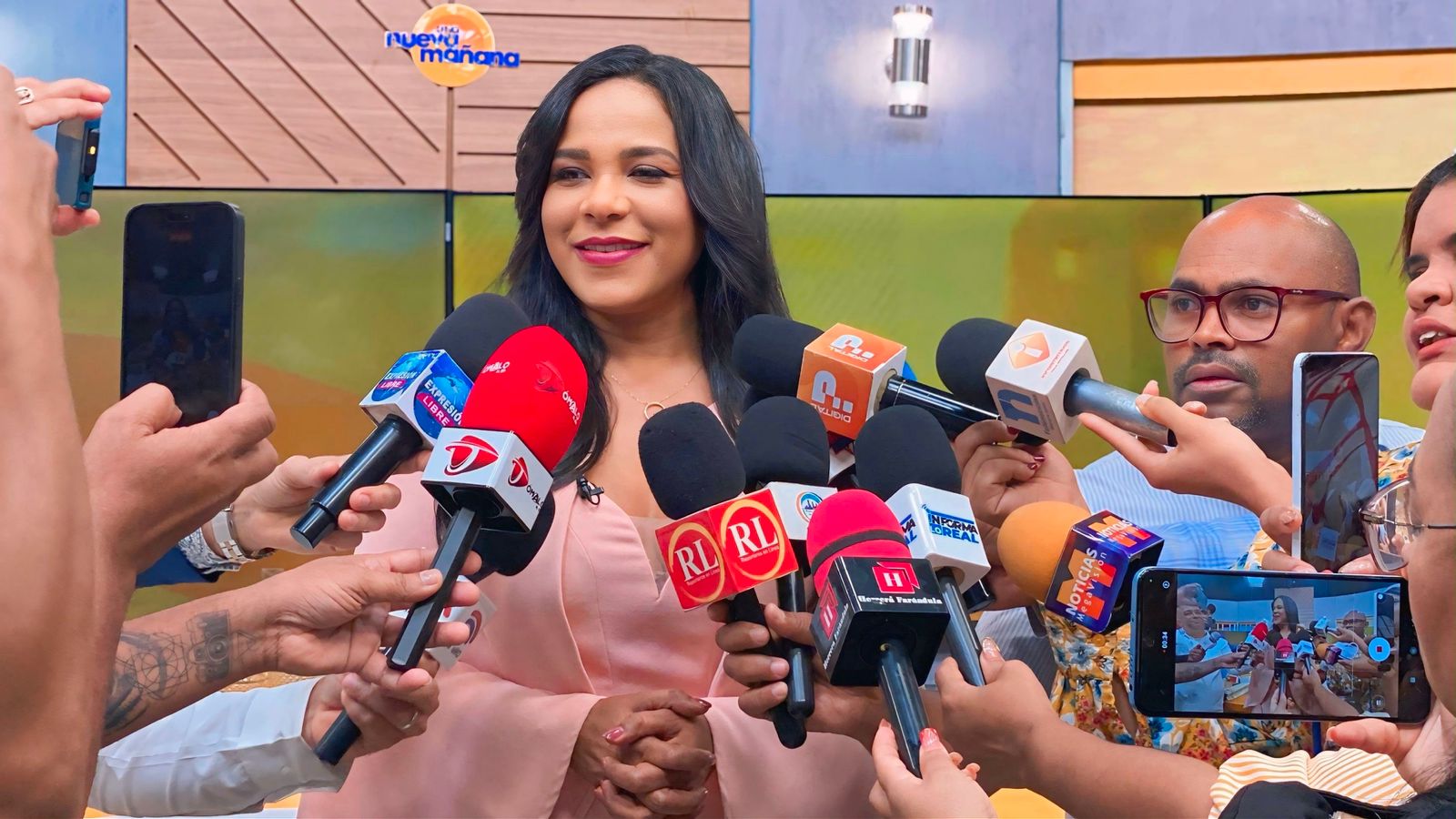Colombia Alcántara celebra el quinto aniversario de “Una Nueva Mañana” con importantes anuncios