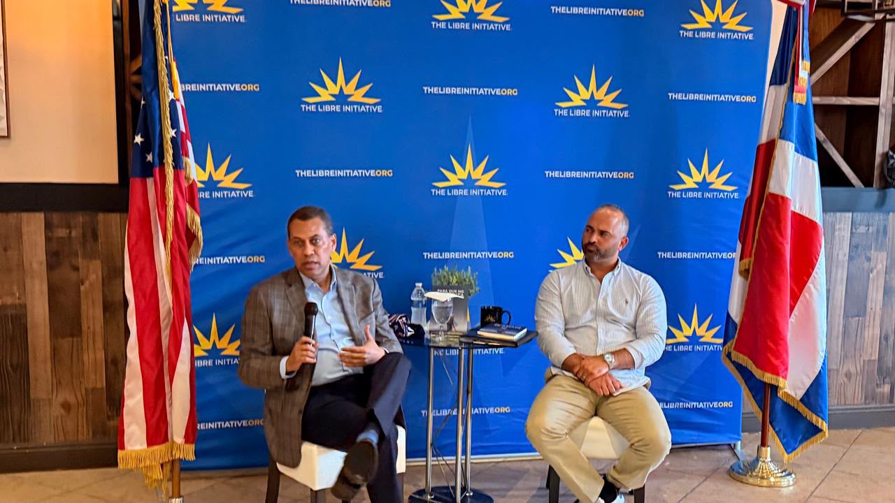 Guido Gómez Mazara se reúne con diáspora dominicana en Filadelfia; aborda economía y futuro de RD