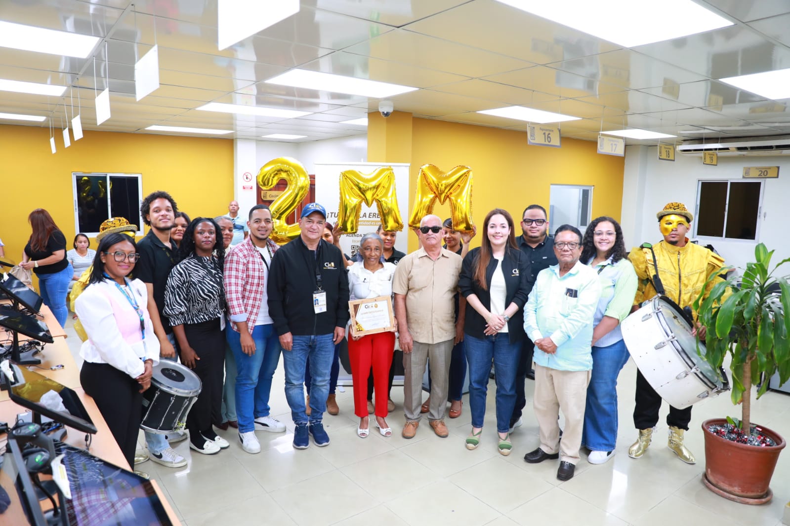 Junta Central Electoral alcanza los 2 millones de cédulas entregadas.