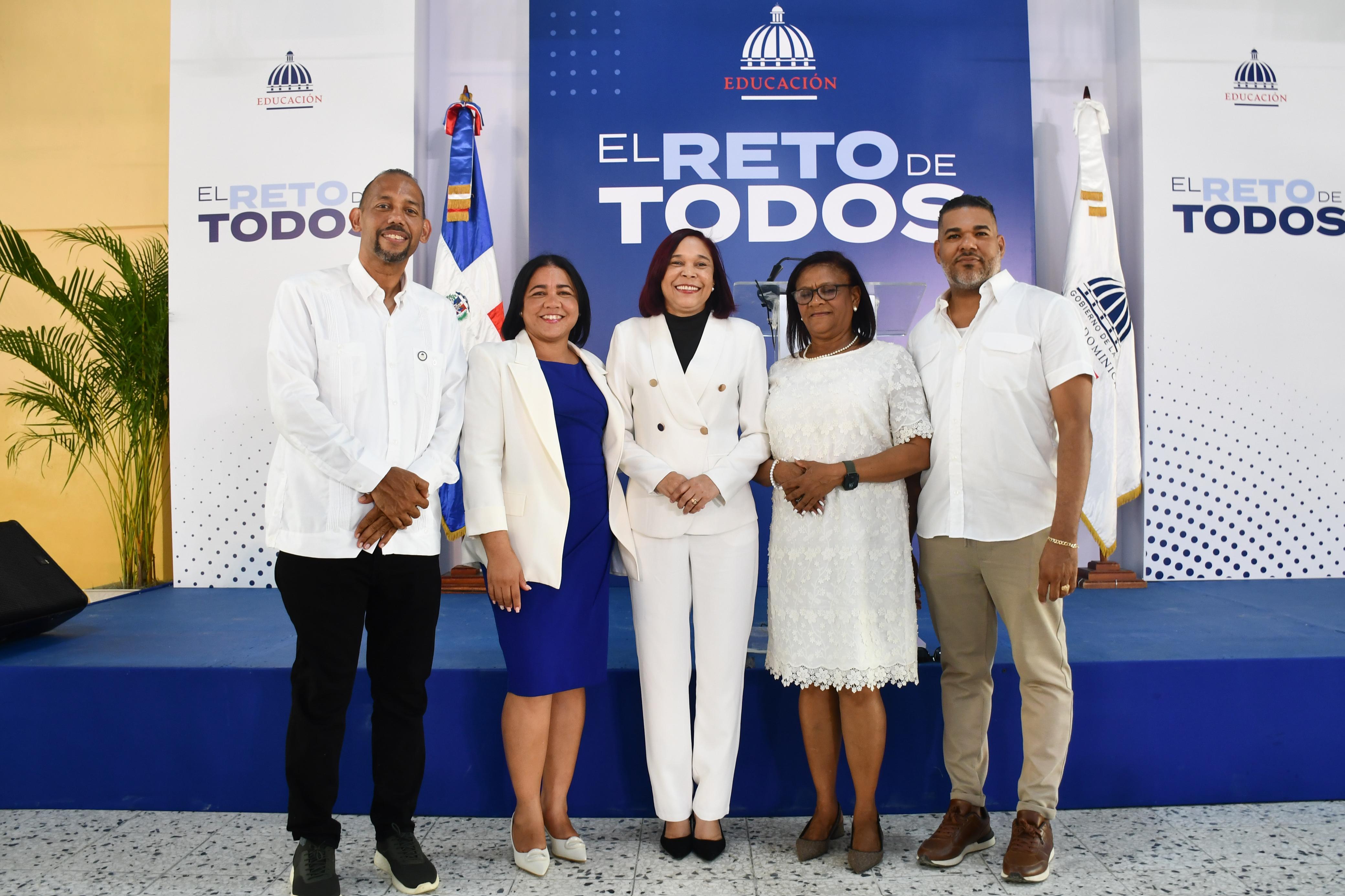 Presidente Abinader inaugura techado deportivo y nuevas aulas de educación inicial en la Escuela Primaria Félix Lope de Vega que beneficiarán a cientos de estudiantes de Los Alcarrizos