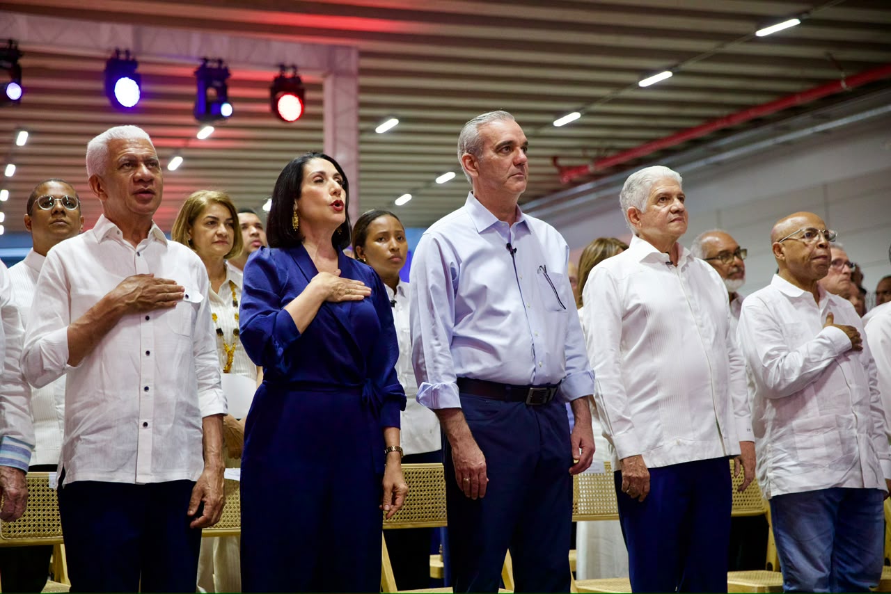 Presidente Abinader inaugura el túnel de la Plaza de la Bandera que cambia la salida hacia el Sur y redefine la movilidad del Gran Santo Domingo.