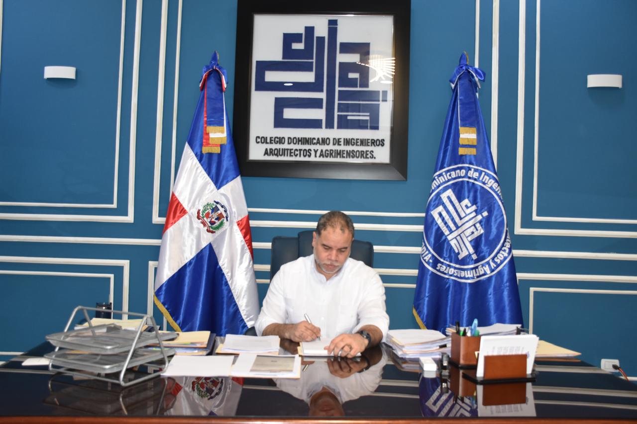 CODIA prioriza aplicación de la Ley 16-26 y reitera disposición de colaborar con el Gobierno para saldar deudas históricas con contratistas.