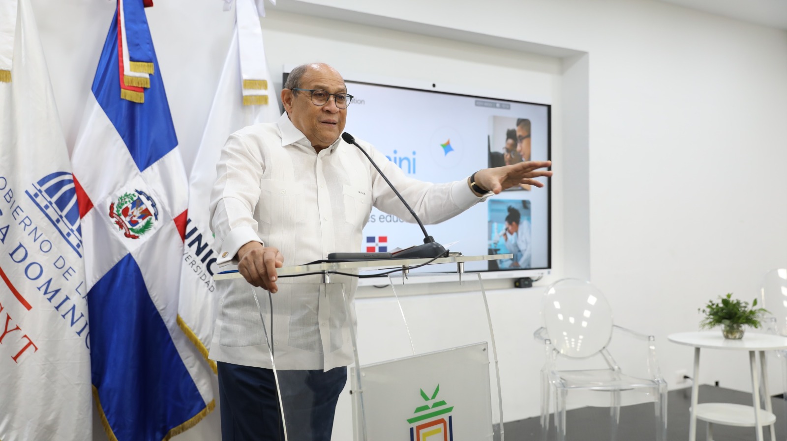 MESCyT y Google impulsan la formación en inteligencia artificial de docentes universitarios.